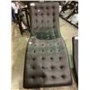Image 1 : CHAISE LOUNGE CHAIR APPROX. 5FT LONG