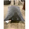 Image 2 : GIANT CRASH PILLOW