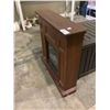 Image 2 : CORNER ELECTRIC FIREPLACE APPROX. 38 X 37 X 27"