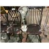 Image 2 : 4 WINDSOR BACK CHAIRS