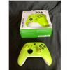 Image 2 : XBOX ELECTRIC VOLT WIRELESS CONTROLLER FOR SERIES X|S, ONE, & WINDOWS 10, ANDROID, & IOS