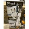 Image 2 : SHARK ROCKET DELUXE PRO TRUEPET ULTRA-LIGHT UPRIGHT VACUUM CLEANER