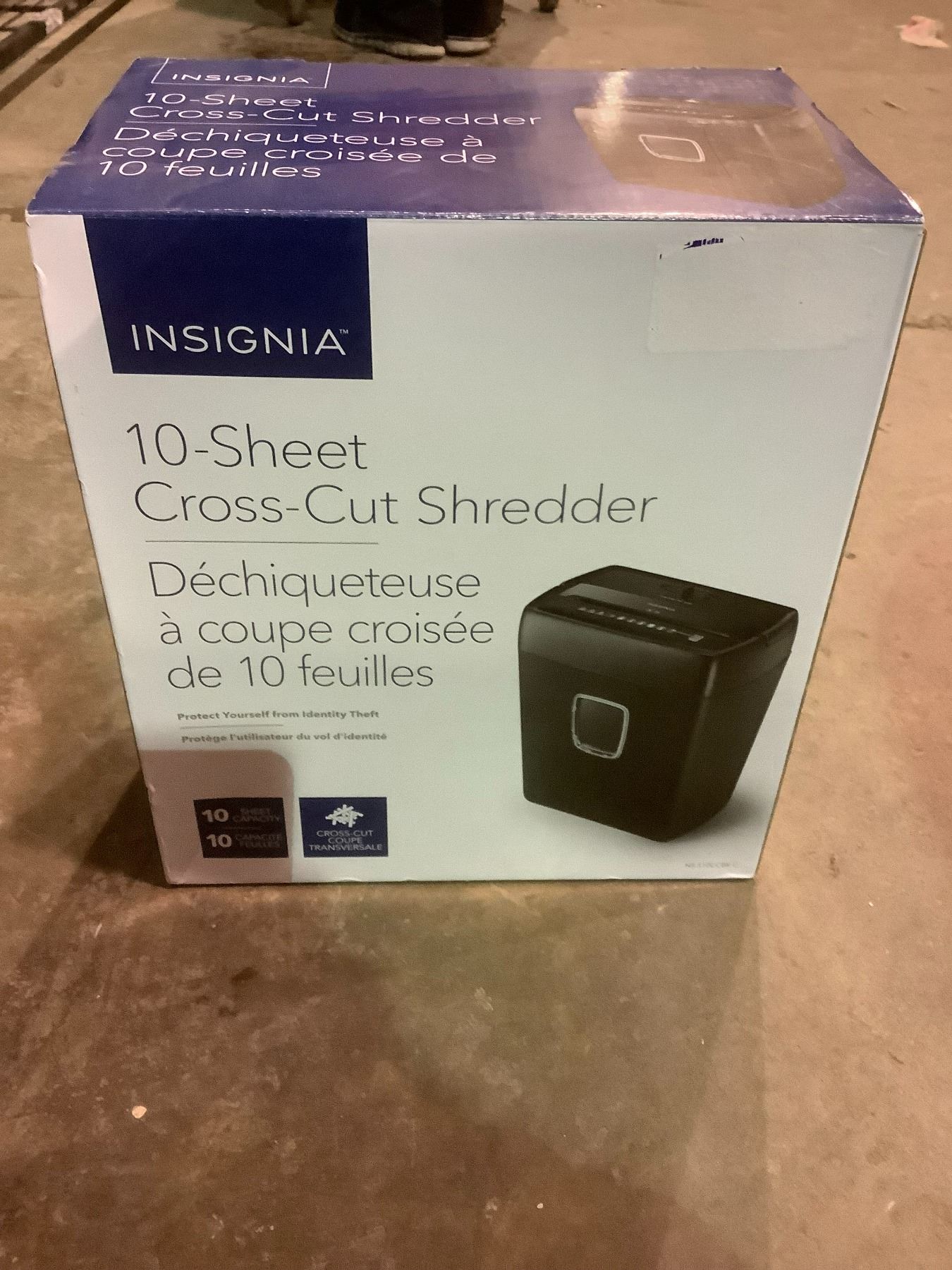 INSIGNIA 10SHEET CROSS CUT SHREDDER