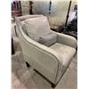 Image 2 : LOUNGE CHAIR WITH THROW PILLOW
