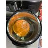 Image 2 : *TESTED WORKING* INSTANT POT IP-DUO WITH PHYSICAL DAMAGE