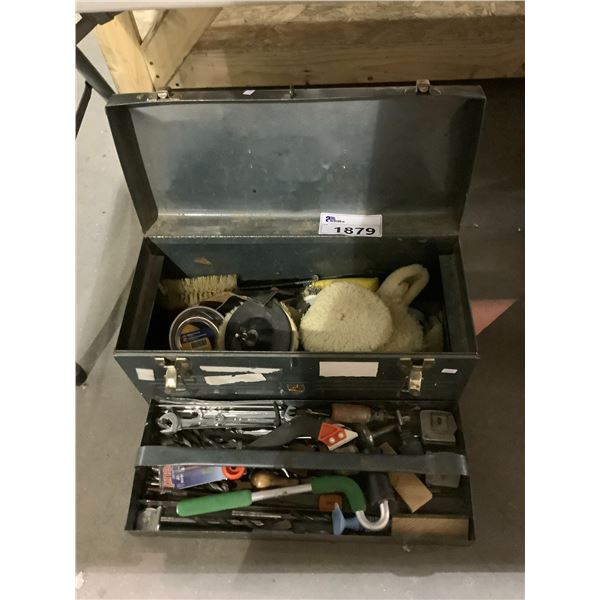 GREY TOOLBOX WITH CONTENTS INCLUDING; WAXING PADS, PAINT ROLLER, MAGNETIC PARTS TRAY & MORE