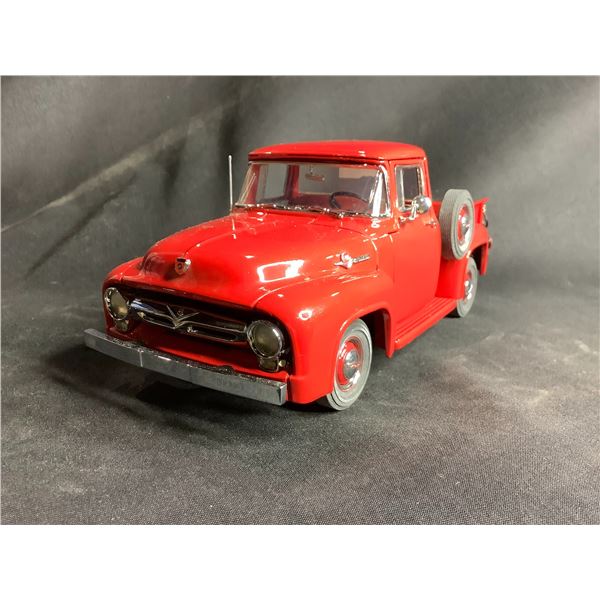 DANBURY MINT THE 1956 FORD F-100 PICKUP  1:24 SCALE WITH COA