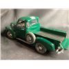 Image 3 : DANBURY MINT 1953 CHEVROLET PICKUP  1:24 SCALE