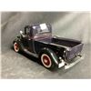 Image 2 : DANBURY MINT 1935 FORD PICKUP 1:24 SCALE WITH COA