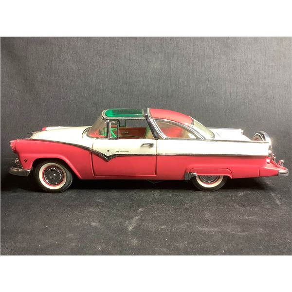 FRANKLIN MINT PRECISION MODELS THE 1955 FORD FAIRLANE CROWN VICTORIA 1:24 SCALE WITH COA