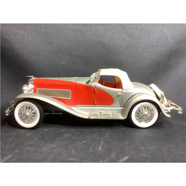 FRANKLIN MINT PRECISION MODELS THE 1935 DUESENBERG MODEL J CONVERTIBLE 1:24 SCALE WITH COA