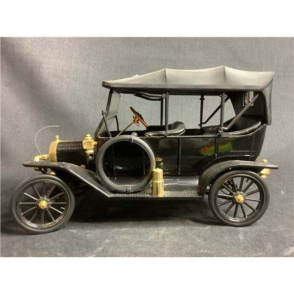 FRANKLIN MINT PRECISION MODELS 1913 FORD MODEL T 1:16 SCALE WITH COA