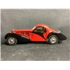 Image 3 : FRANKLIN MINT PRECISION MODELS 1936 BUGATTI TYPE 57SC 1:24 SCALE WITH COA