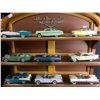 Image 2 : FRANKIN MINT CAR COLLECTION "THE CLASSIC CARS OF THE FIFTIES" 22 CARS IN TOTAL INCLUDES WALLMOUNT