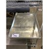 Image 1 : 4 BAKER SIZE ALUMINUM BAKING SHEETS