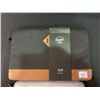 Image 3 : 2 HERSCHEL LAPTOP COVERS : 13" & 15.6"