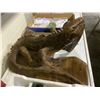 Image 3 : WOOD CARVED IGUANA9PHYSICAL DAMAGE), SHARK JAW ON PLAQUE & ASSORTED TOOLS