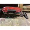 Image 2 : 2 TOTES, OF GLASSWARE, ICE CUBE TRAYS, PORTABLE BBQ, AND GRILL COMBO