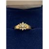 Image 1 : 14K LADIES DIAMOND CLUSTER RING