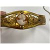 Image 3 : VINTAGE CAMEO BRACELET AND NECKLACE SET