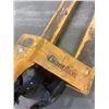 Image 2 : GIANT MOVE PALLET JACK (NARROW FORKS) 45" LONG