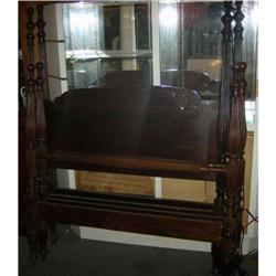 Pair of mahogany 4 post single beds, no rails