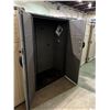 Image 2 : GREY OUTDOOR PLASTIC STORAGE SHED APPROX. 87X54X28'