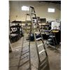 Image 1 : APPROX. 8' ALUMINUM STEP LADDER
