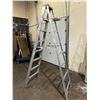 Image 2 : APPROX. 8' ALUMINUM STEP LADDER
