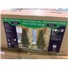 Image 2 : 6.5' PRE-LIT ARTIFICIAL CHRISTMAS TREE