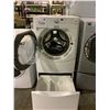 Image 2 : MAYTAG FRONT LOADING CLOTHES WASHER MODEL MFW9600SQ1