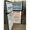 Image 2 : LG STAINLESS STEEL WITH BLACK TRIM TOP BOTTOM FRIDGE MODEL LTN19315ST