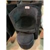 Image 2 : 2 BLACK LOUNGE CHAIRS WITH FOOT STOOLS