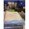 Image 2 : QUEEN BEAUTYREST SILVER MATTRESS WITH BOX SPRING