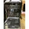 Image 2 : KITCHENAID DISHWASHER MODEL KDFE104DSS3