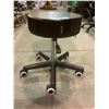 Image 2 : ROLLING HEIGHT ADJUSTABLE MASTER MASSAGE EQUIPMENT STOOL