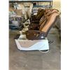 Image 3 : *TESTED WORKING* TRUETOUCH MASSAGE EXPERIENCE MODEL 9622 120V GULFSTREAM WITH USB AND OUTLET