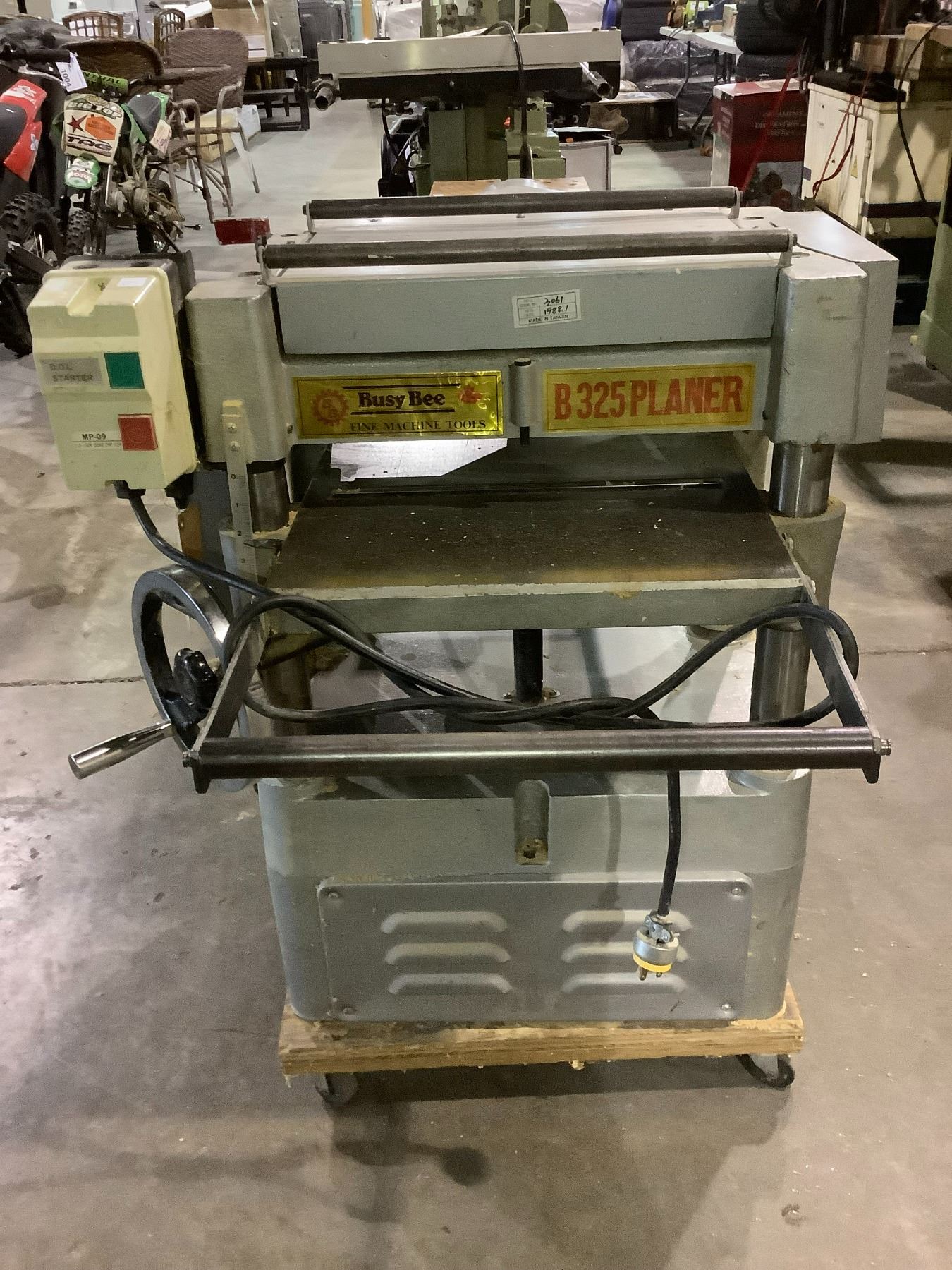 BUSY BEE B325 THICKNESS PLANER