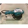 Image 2 : MAKITA 1/2 SHEET SANDER & BLACK & DECKER ROUTER