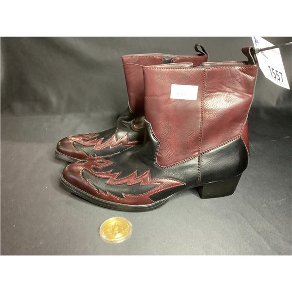 SIZE 11 ANKLE HEIGHT COWBOY BOOTS & GOLD COLOURED COIN