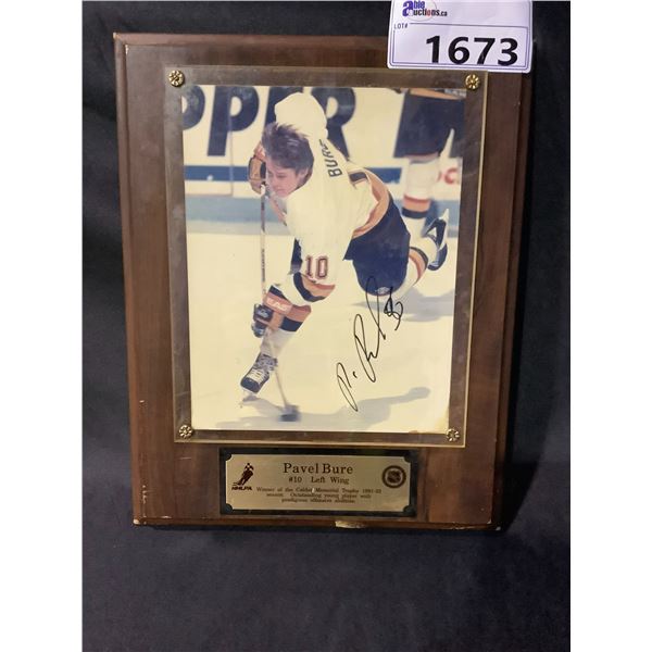 FRAMED & AUTOGRAPHED PAVEL BURE HOCKEY PICTURE WINNER OF THE CALDER MEMORIAL TROPHY 1991-92