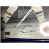 Image 2 : FRAMED & AUTOGRAPHED GORDIE HOW HOCKEY PICTURE