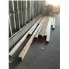 Image 1 : LOT OF ASSORTED 4" X 4" POSTS, AND ASSORTED WOOD FROM 8' TO 12"