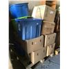 Image 2 : PALLET OF STORAGE LOCKER CONTENTS, PURSES, LAMPS, AND MORE