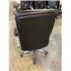 Image 2 : ROLLING HIGH BACK LEATHER OFFICE CHAIR WITH ADJUSTABLE HEIGHT