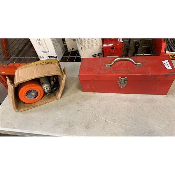 2 TON CHAIN HOIST, 2 TON BOTTLE JACK AND TOOLBOX WITH HAND TOOLS