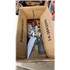 Image 2 : BOX OF SAW BLADES, KEYHOLE SAWS, GRINDING WHEEL