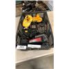 Image 1 : TRAY OF CORDLESS BATTERIES AND CHARGERS