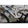 Image 2 : WHITE NEXT BIKE