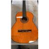 Image 2 : SPANISH ACOUSTIC GUITAR NEEDS ONE STRING